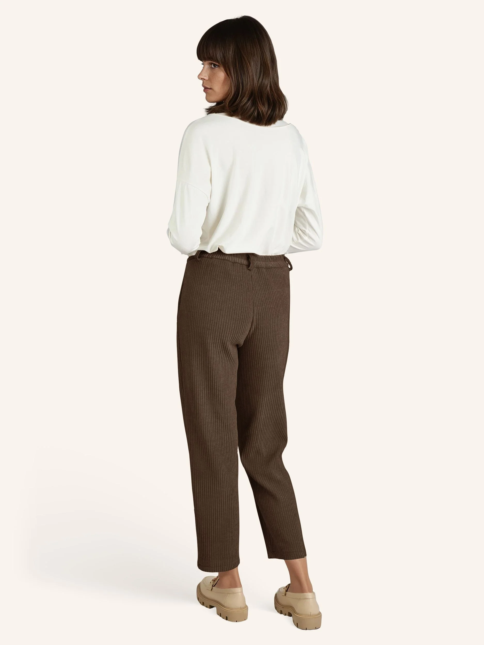 Cordhose in Knöchelhöhe - Image 9
