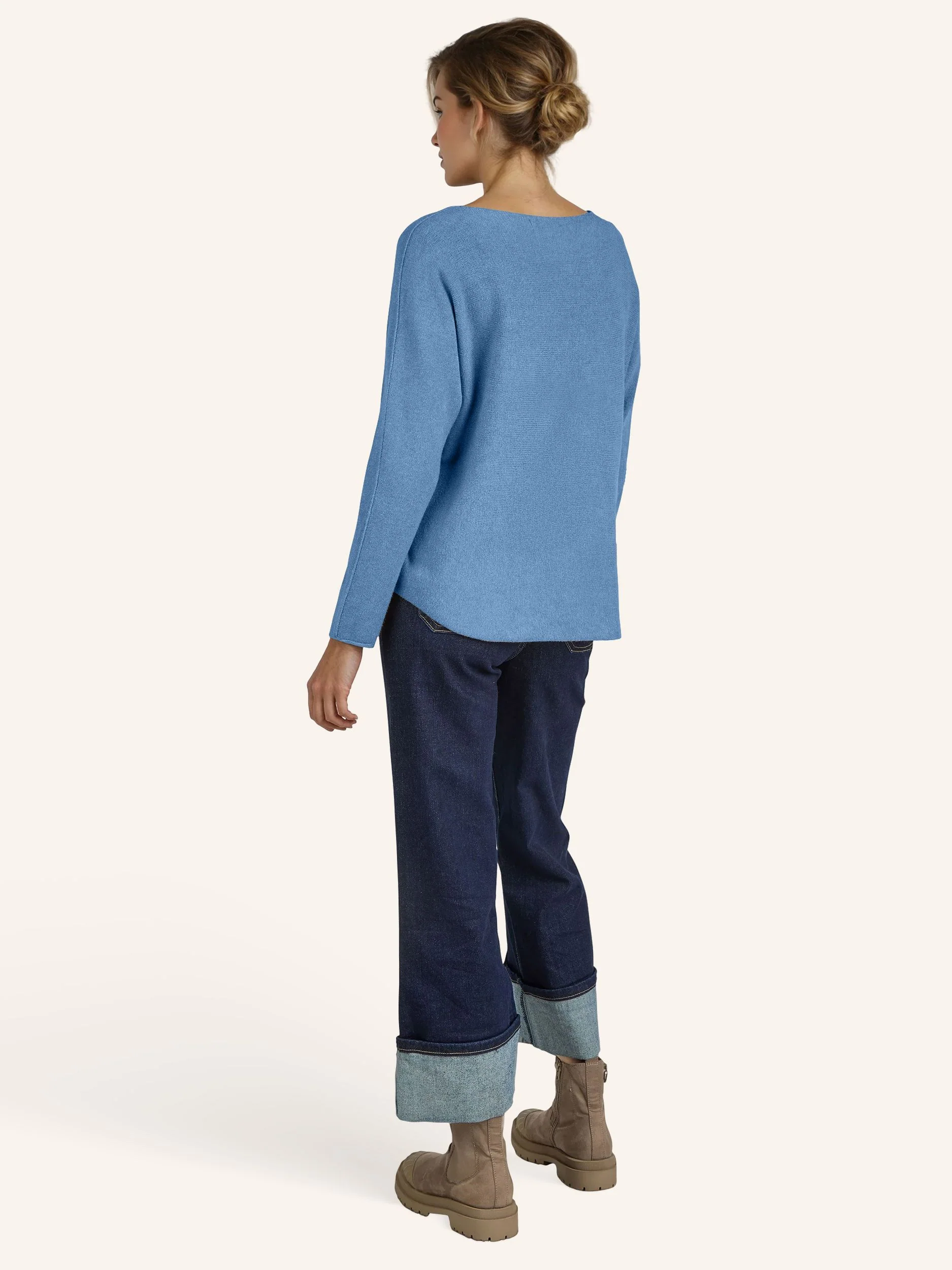 Elegantes Feinstrick-Shirt - Image 15