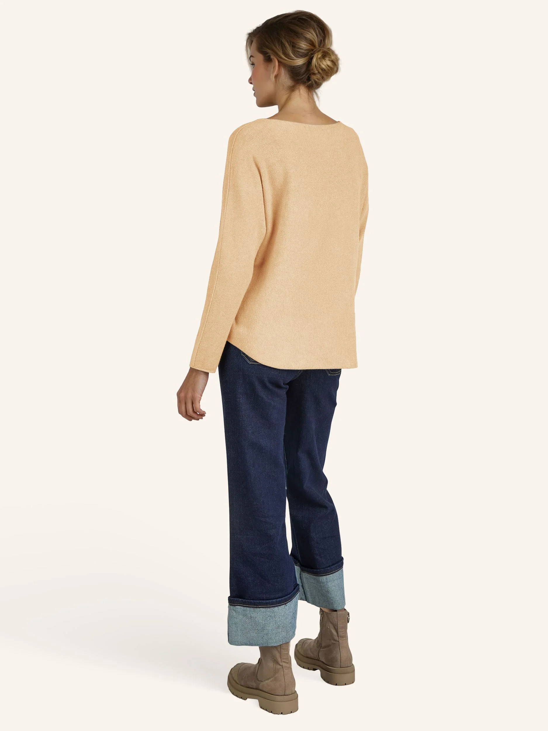 Elegantes Feinstrick-Shirt - Image 21