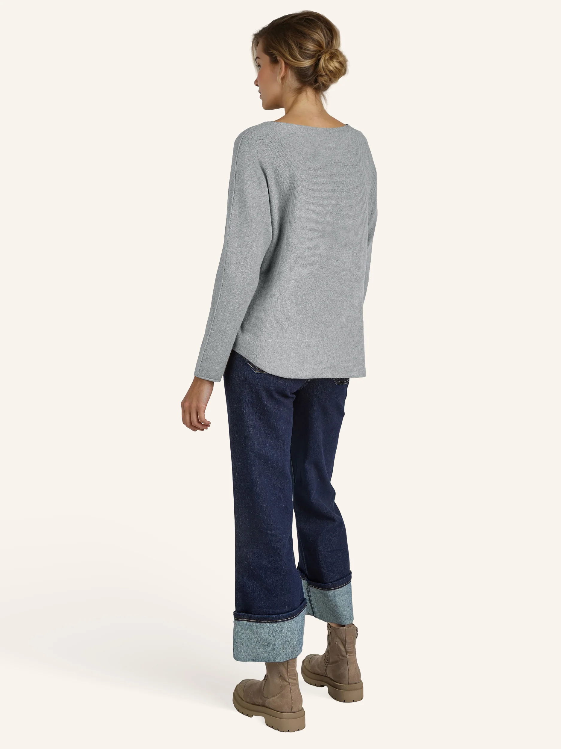 Elegantes Feinstrick-Shirt - Image 27