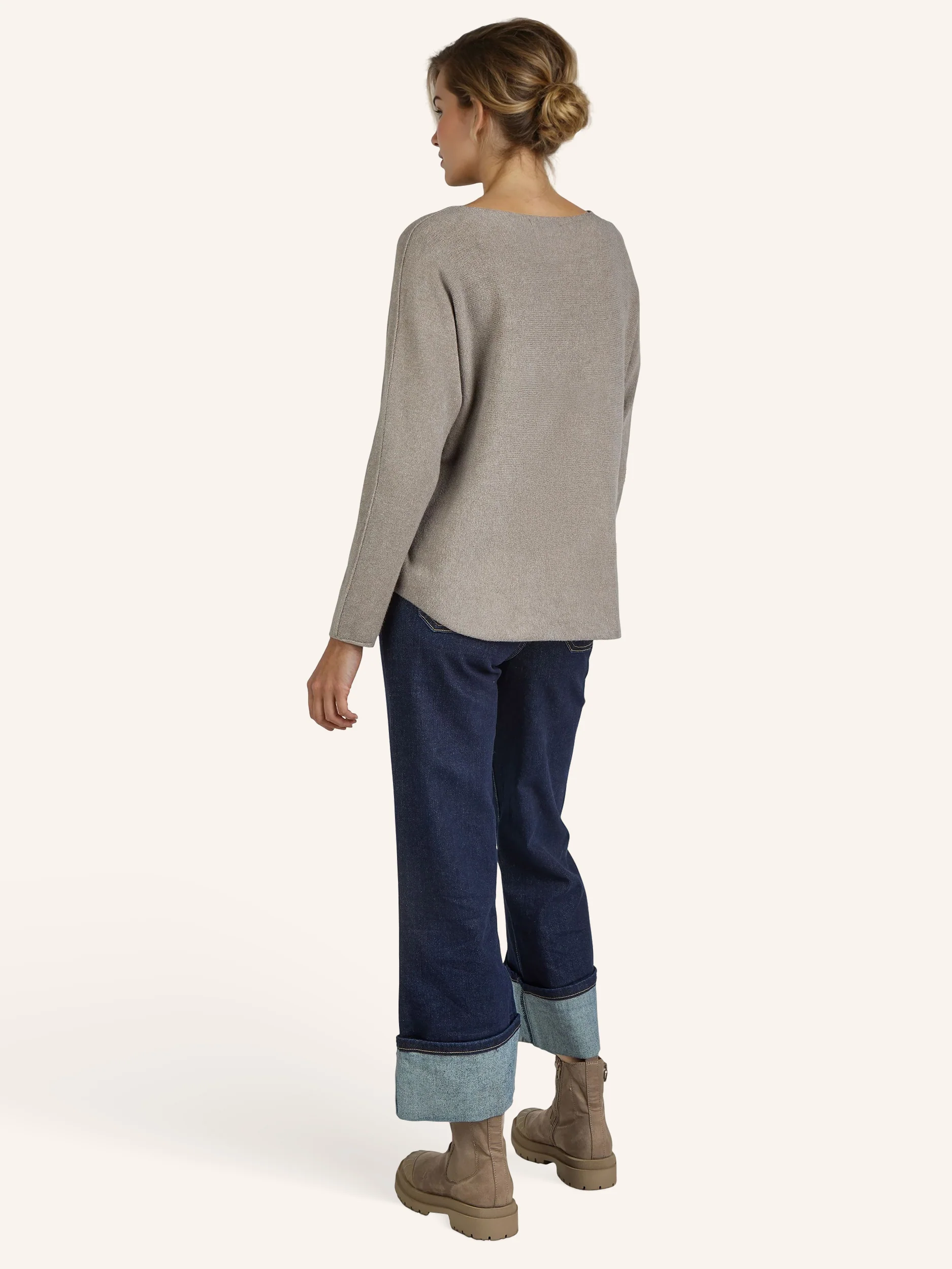 Elegantes Feinstrick-Shirt - Image 33