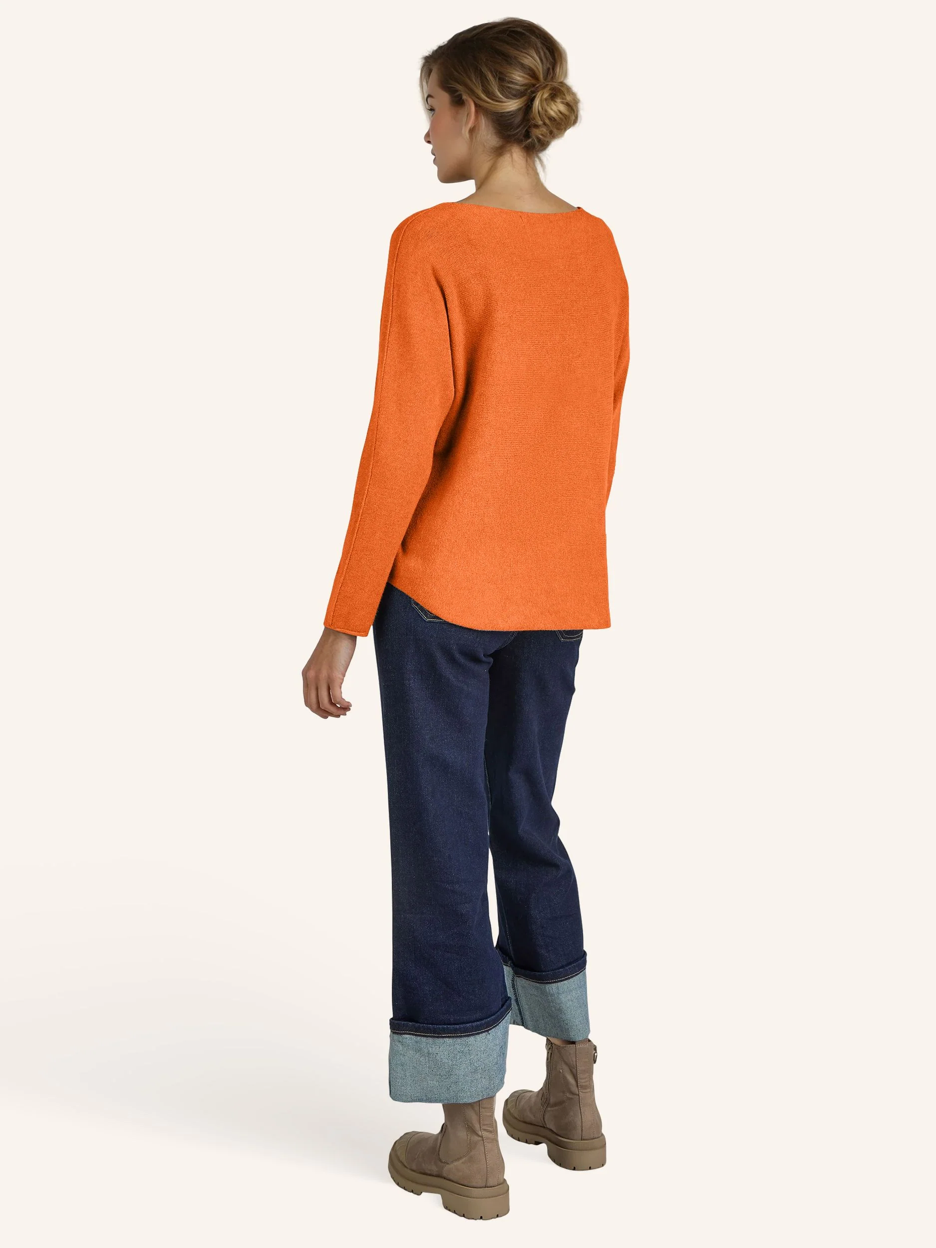 Elegantes Feinstrick-Shirt - Image 9