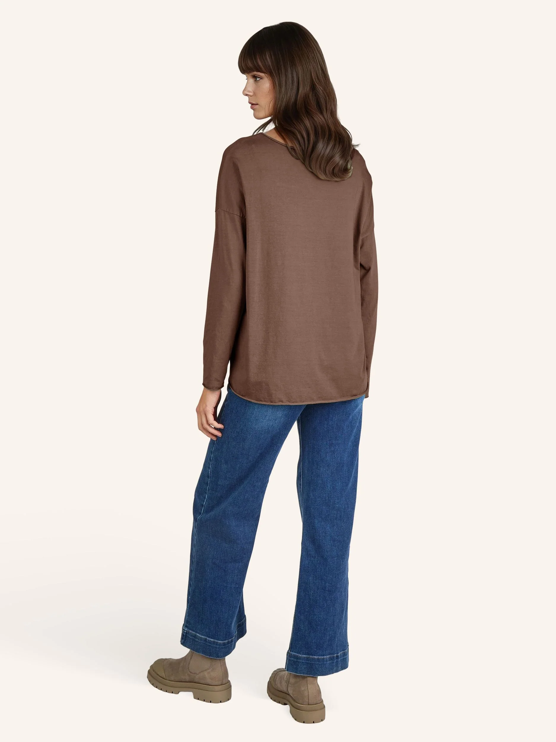 Longsleeve mit weitem Rundhalsausschnitt - Image 15