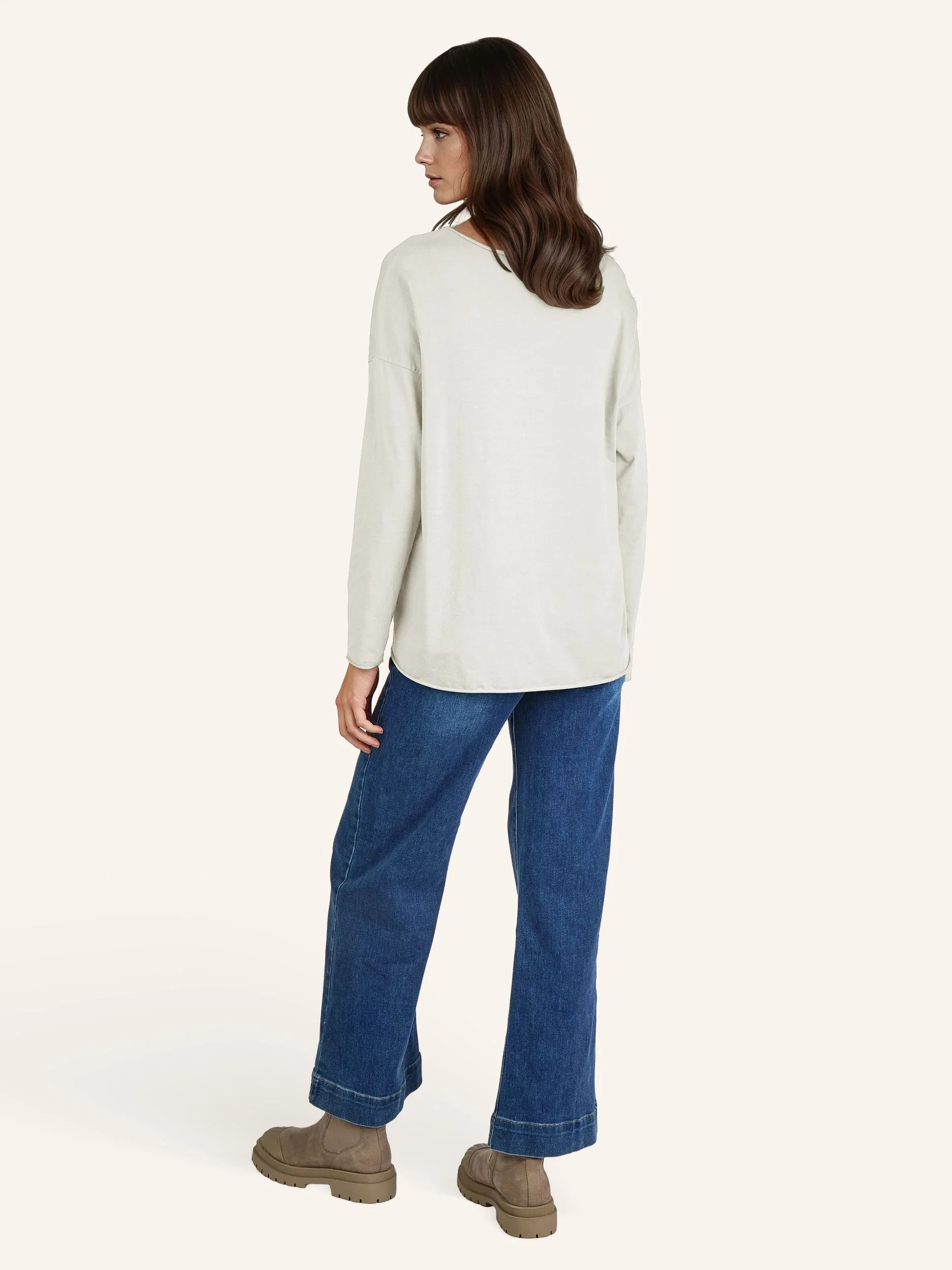 Longsleeve mit weitem Rundhalsausschnitt - Image 21