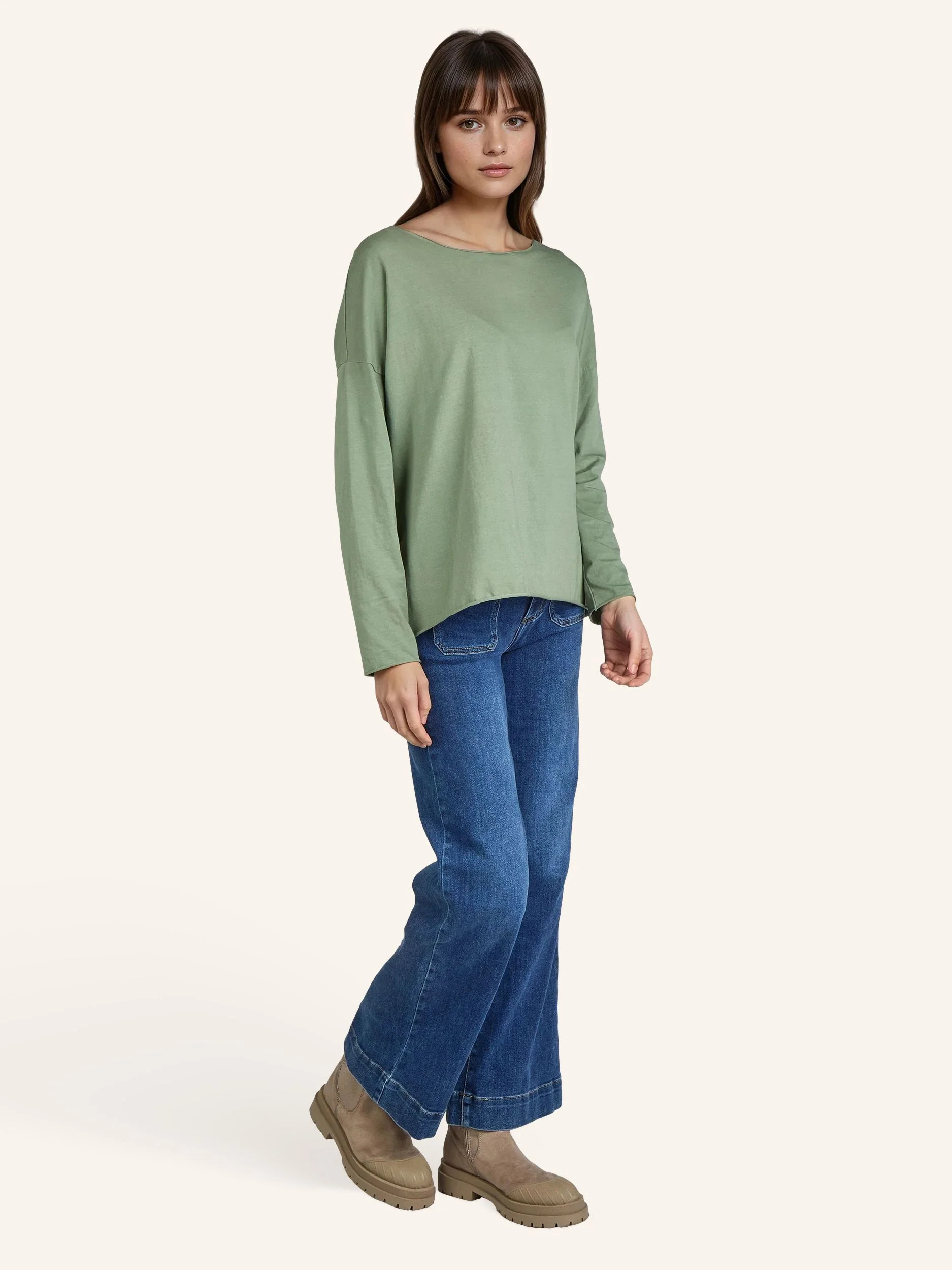 Longsleeve mit weitem Rundhalsausschnitt - Image 32