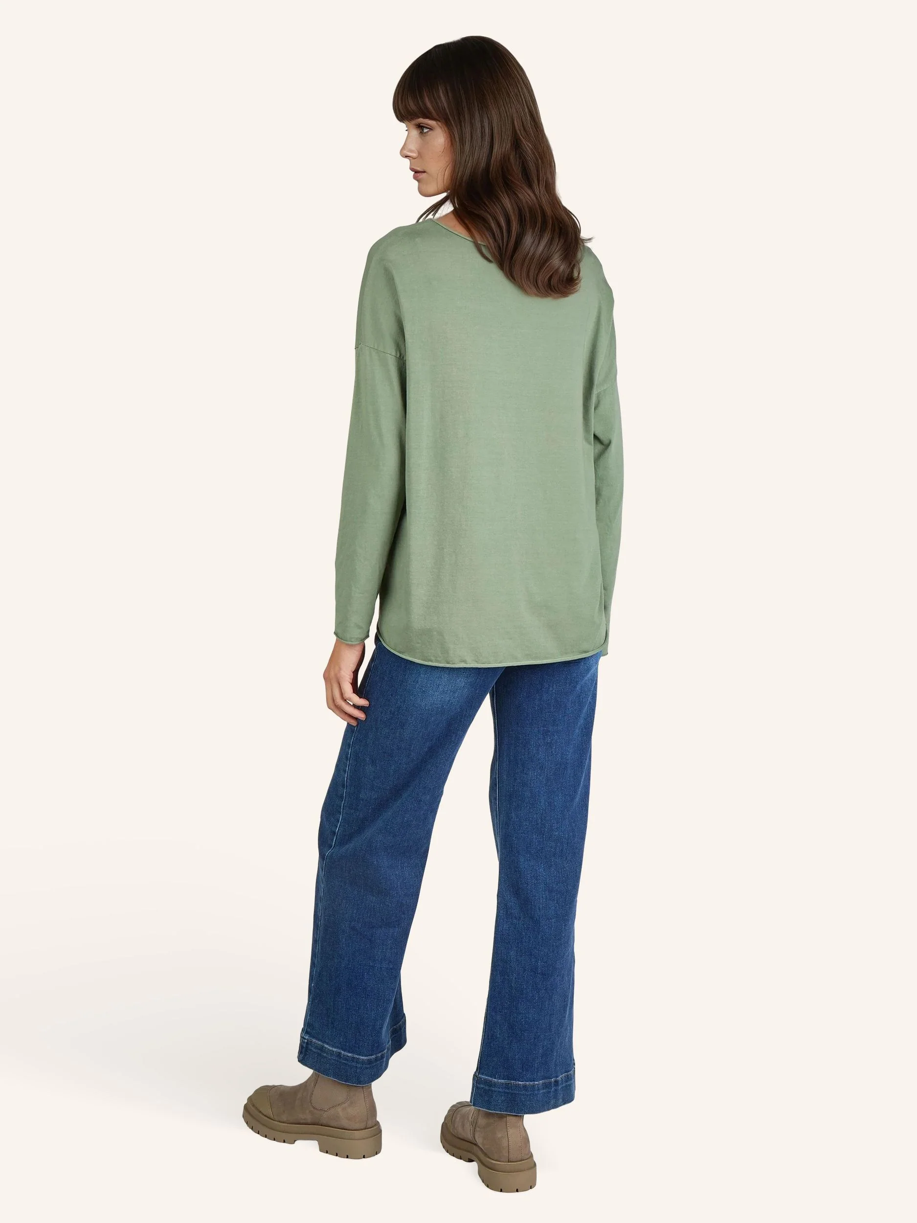 Longsleeve mit weitem Rundhalsausschnitt - Image 33
