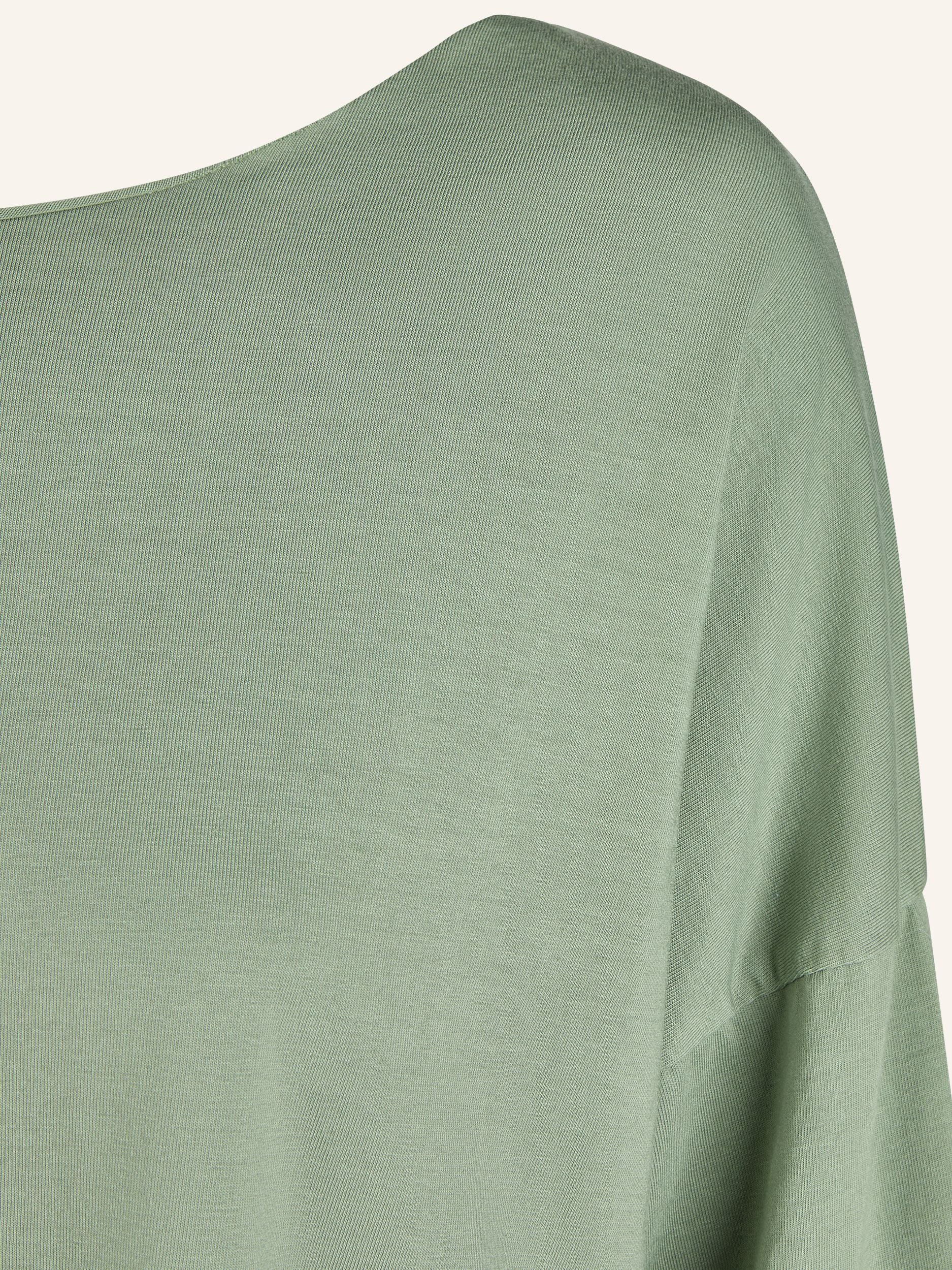 Longsleeve mit weitem Rundhalsausschnitt - Image 36