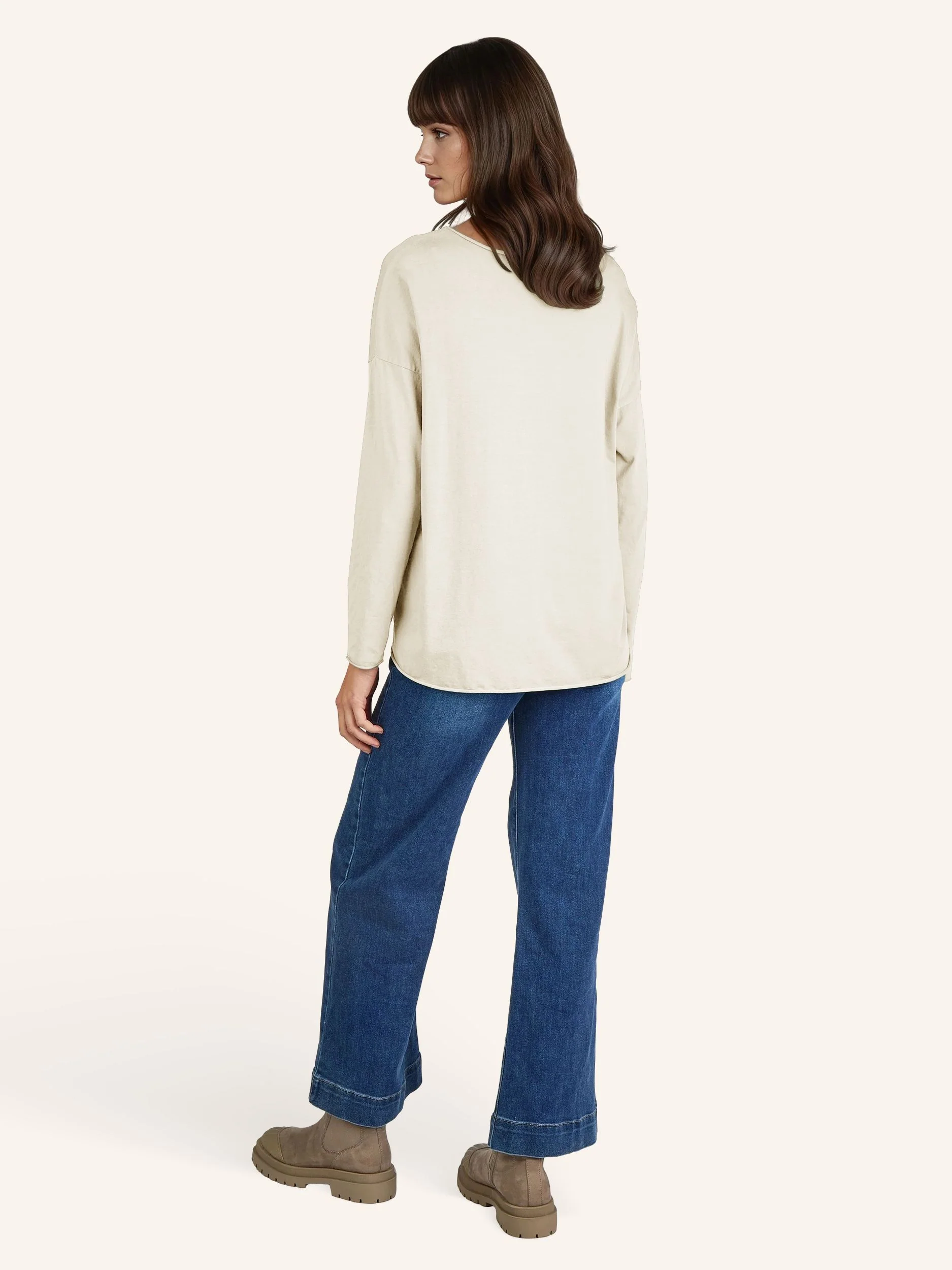 Longsleeve mit weitem Rundhalsausschnitt - Image 4