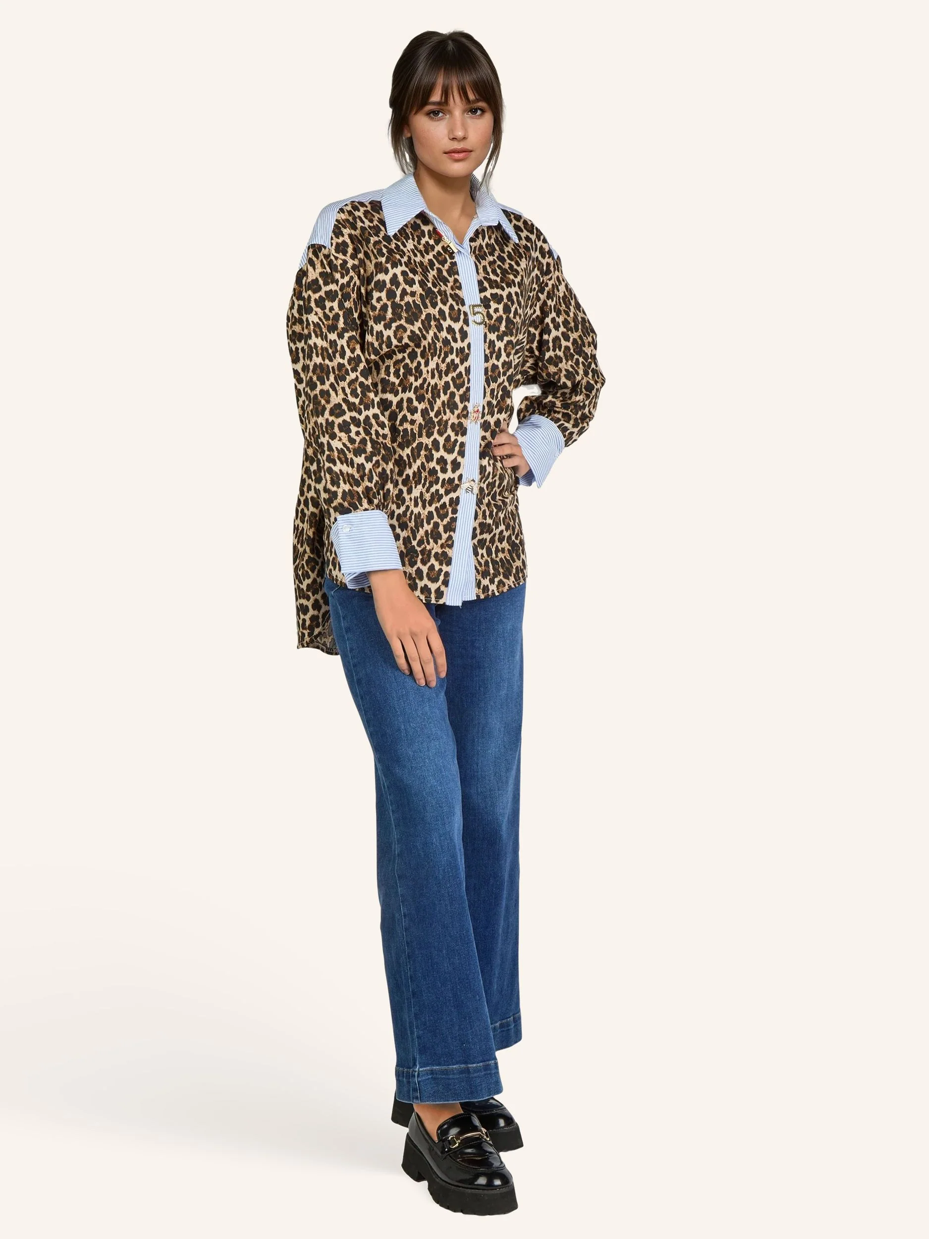 Oversize-Bluse im Mix aus Leo-Print und Streifen - Image 3