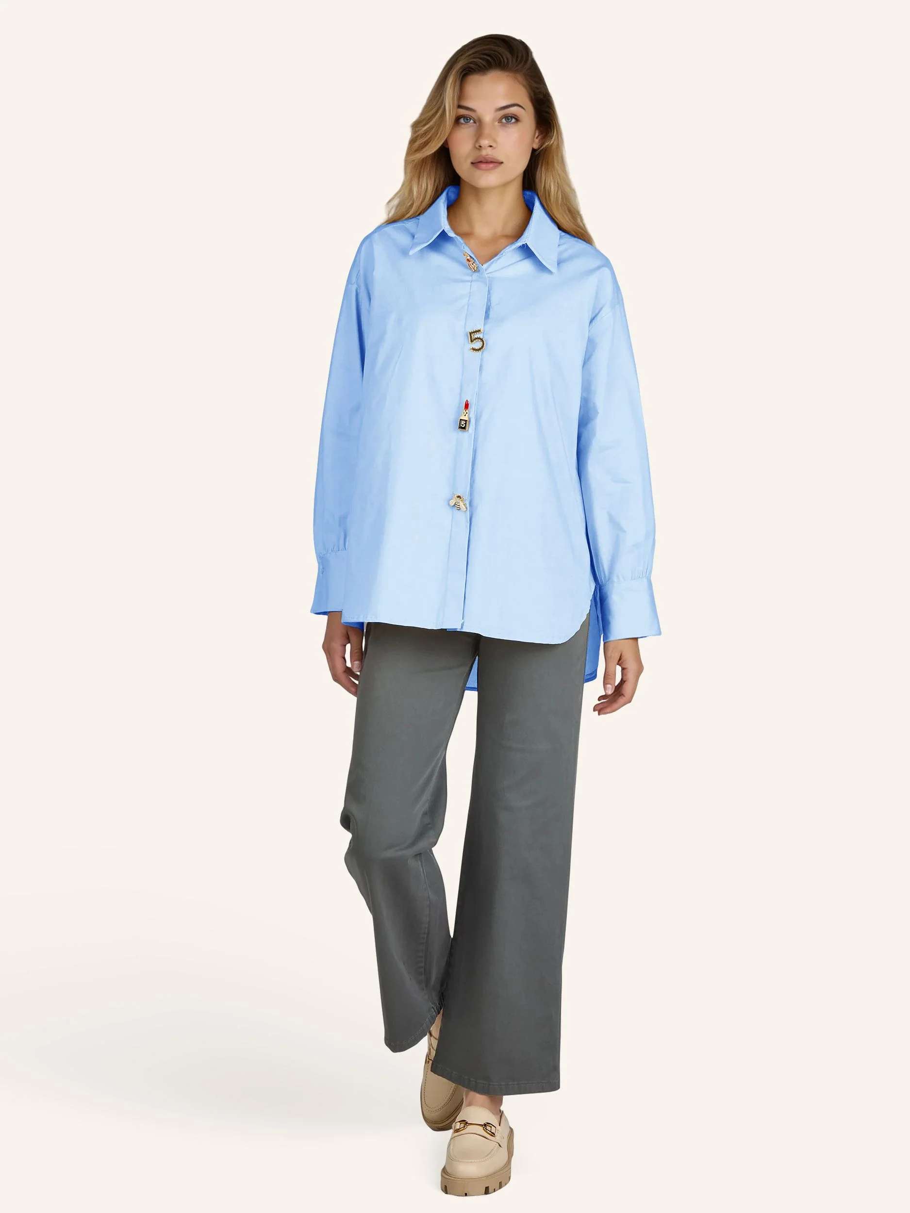Oversize-Bluse mit modischen Schmuckdetails - Image 13