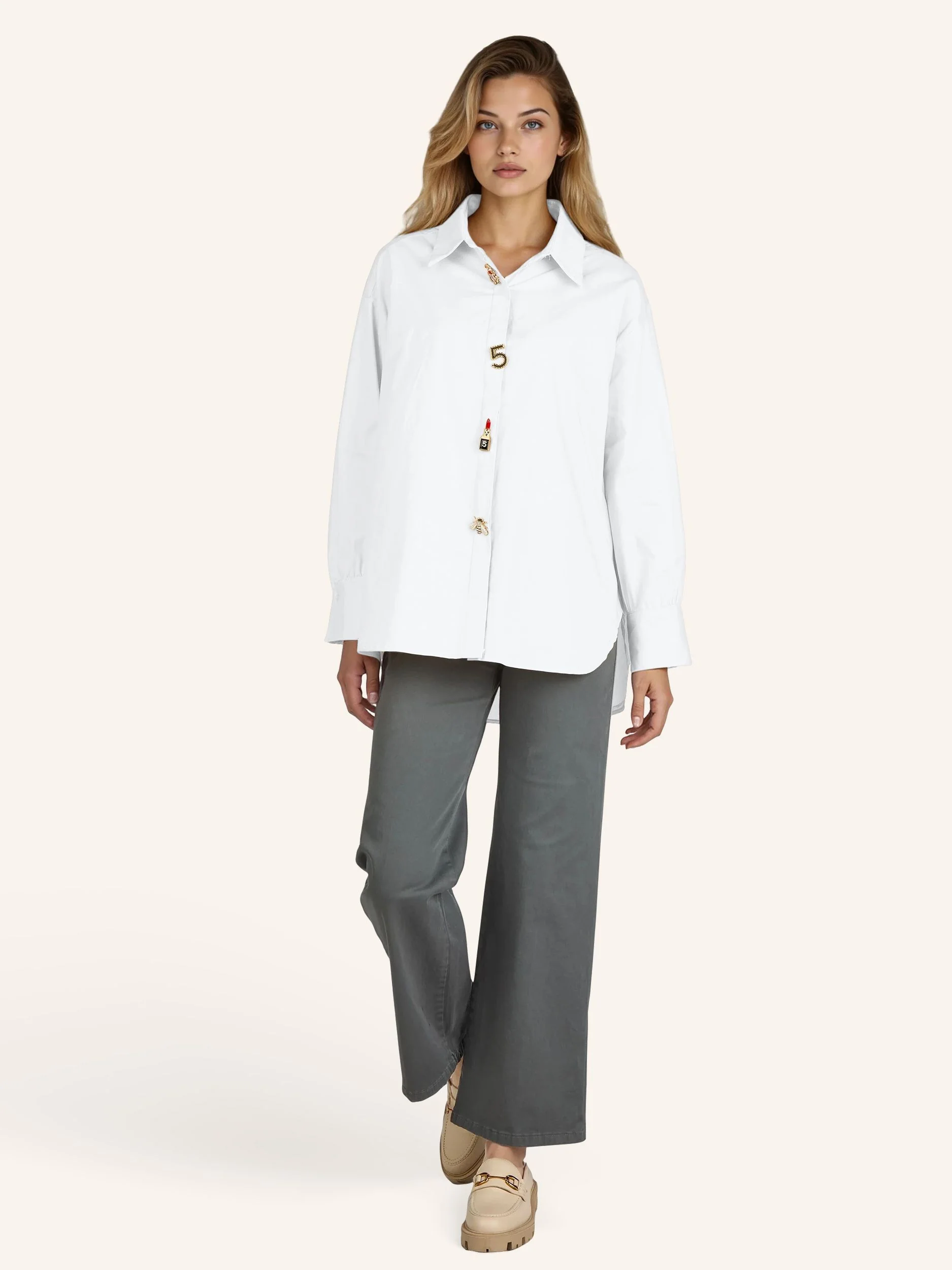 Oversize-Bluse mit modischen Schmuckdetails - Image 19