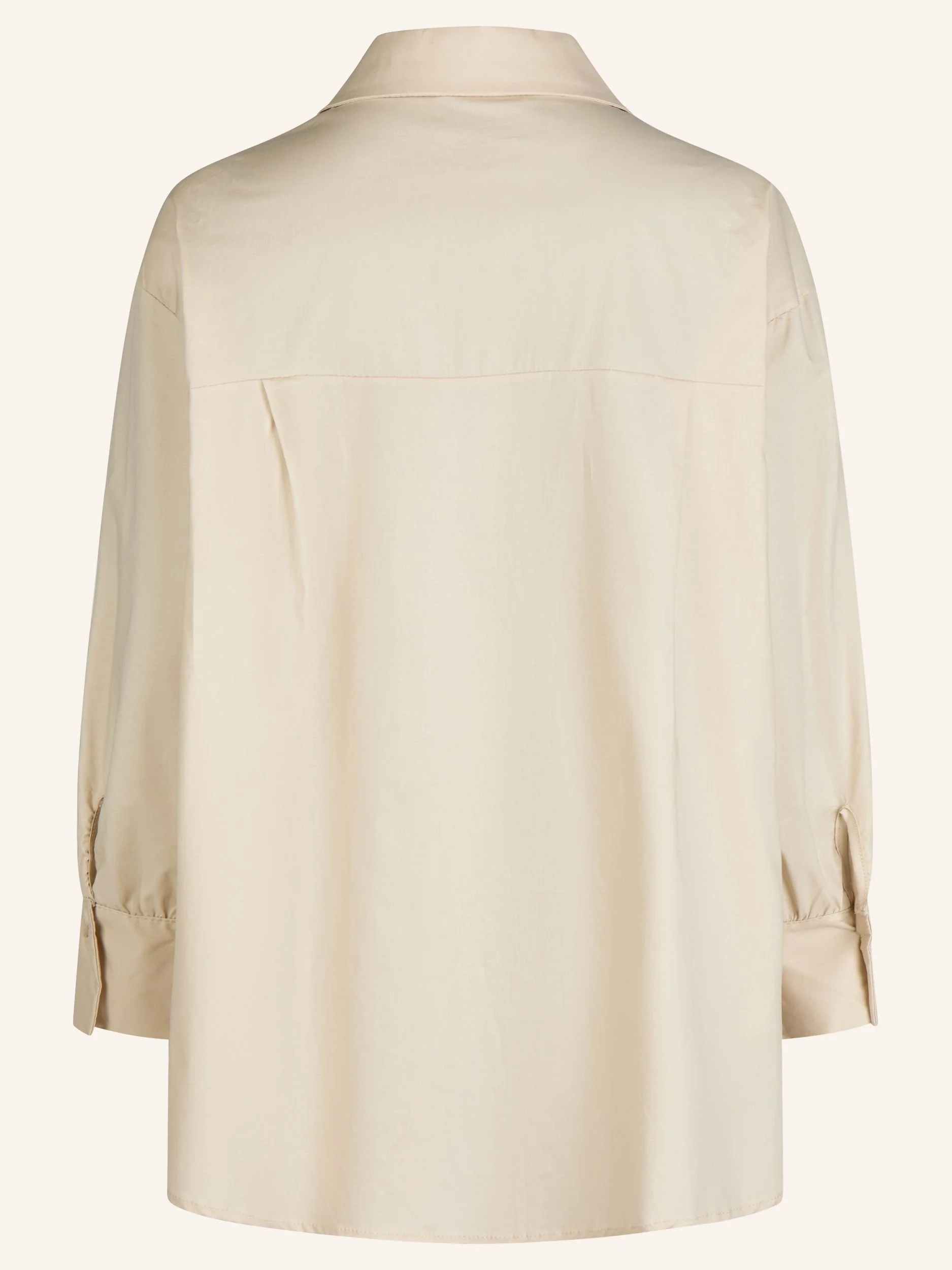 Oversize-Bluse mit modischen Schmuckdetails - Image 5