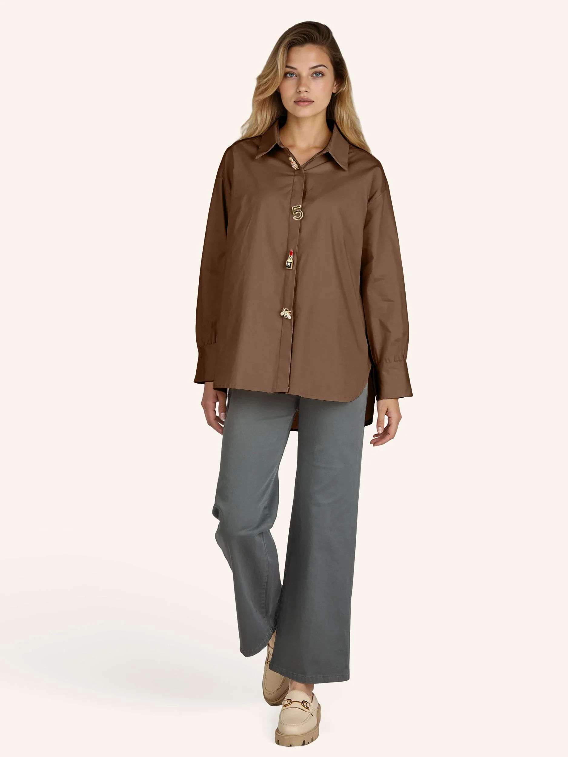 Oversize-Bluse mit modischen Schmuckdetails - Image 7