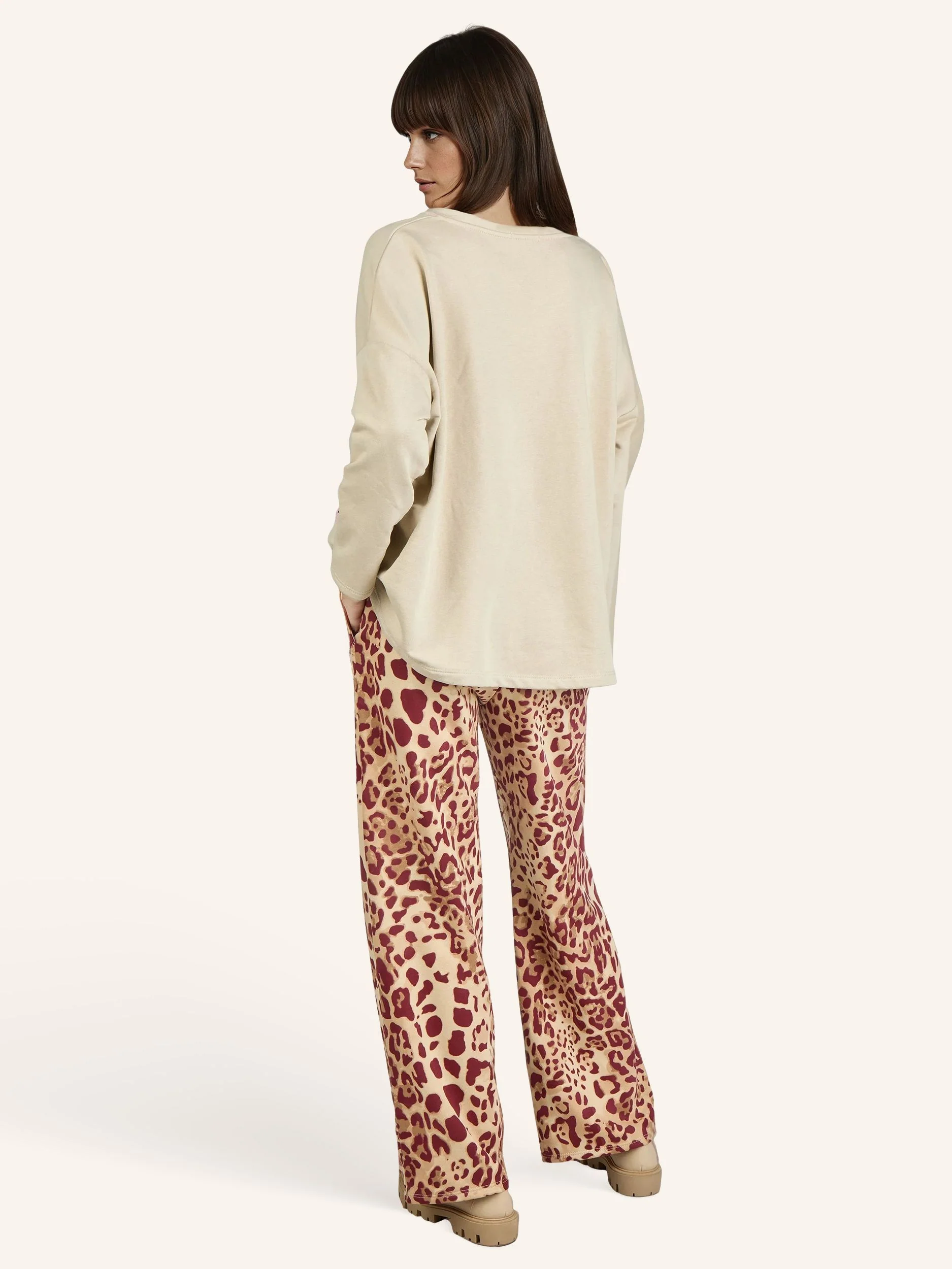 Weit geschnittene Hose mit Animal-Print - Image 3