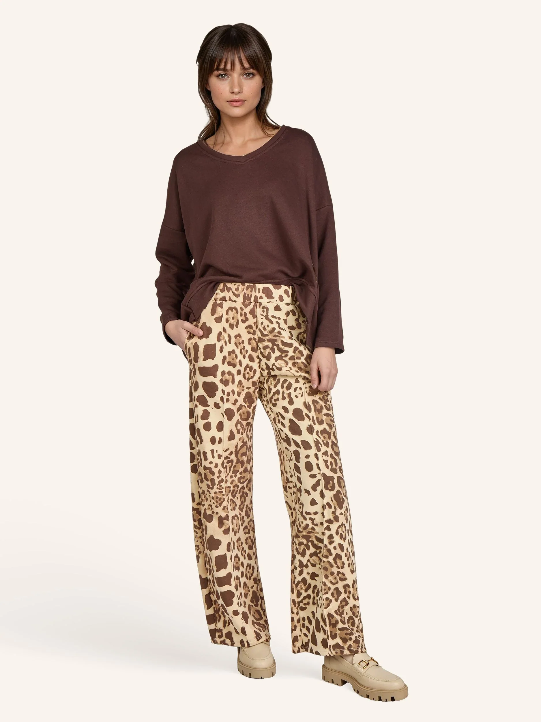 Weit geschnittene Hose mit Animal-Print - Image 7