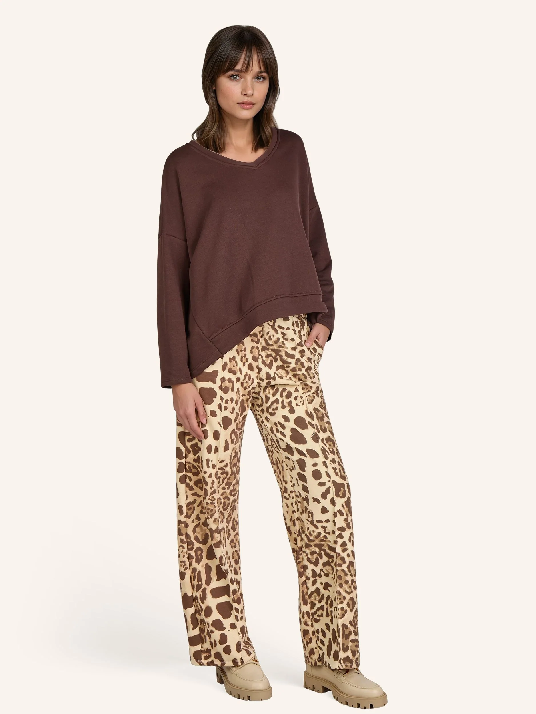 Weit geschnittene Hose mit Animal-Print - Image 8